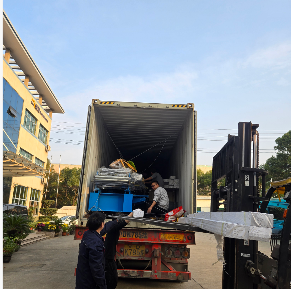 Full-Automatic C-Purlin Roll Forming Machine Container Loading